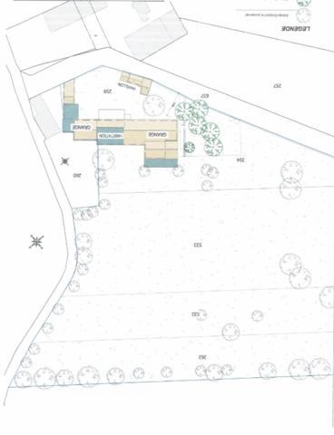 Corps de ferme 500m2 sur un terrain clos 1.5 ha