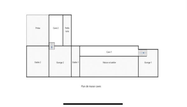 Corps de ferme 500m2 sur un terrain clos 1.5 ha
