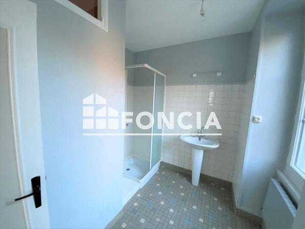 Location Appartement 2 pièces 45.8 m² - 83 RUE DES CANADIENS St Georges Des Groseillers 61100