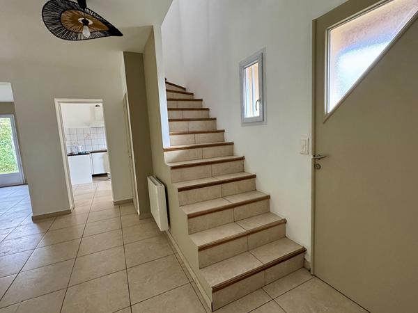 Maison Meulan En Yvelines 5 pièce(s) Sous sol total