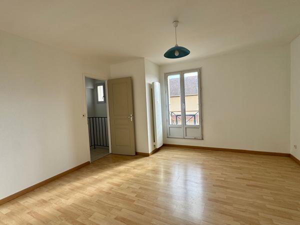 Maison Meulan En Yvelines 5 pièce(s) Sous sol total