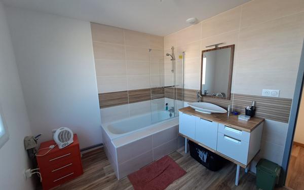 Maison à louer    4 pièces •  Saint-Lyphard