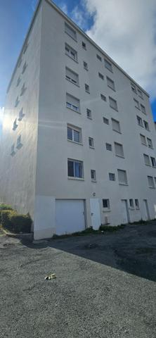 Secteur ARAGO : Appartement de 34 m2 + parking + cave.