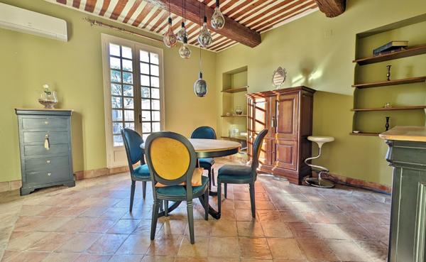 Maison 8 pièces - 252 m² Exclusivité efficity