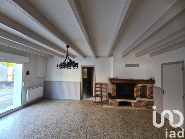 Maison traditionnelle 6 pièces de 120 m² à Sainte-Soulle (17220)