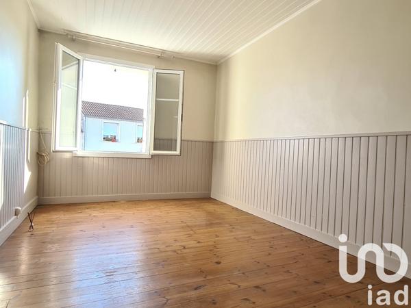 Maison traditionnelle 6 pièces de 120 m² à Sainte-Soulle (17220)