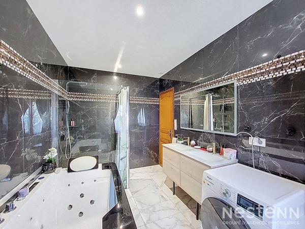 A Vendre Maison de plain-pied de 108 m² avec garage et jardin sur la commune de Lannes