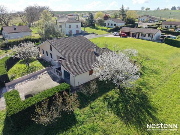 A Vendre Maison de plain-pied de 108 m² avec garage et jardin sur la commune de Lannes