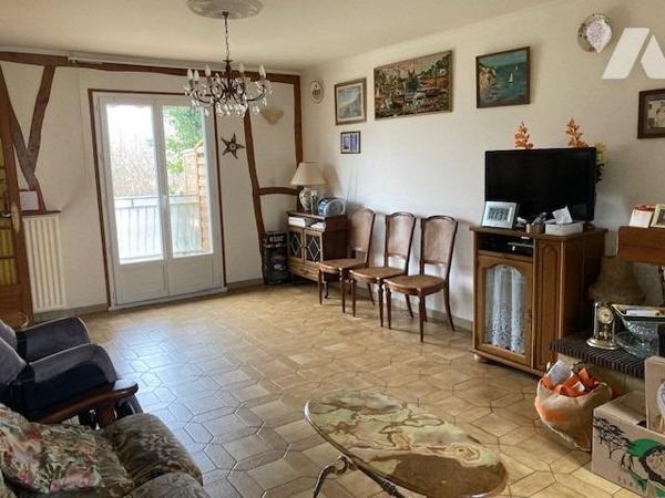 GRAND COURONNE - Maison (84 m²) 3 Chambres - jardin, garage