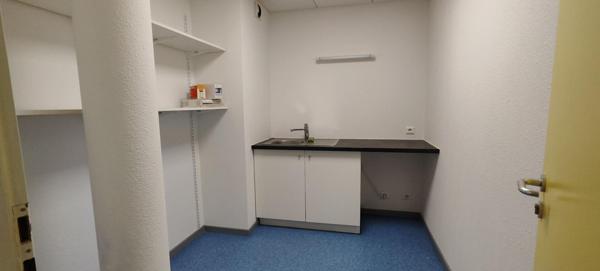 68200 MULHOUSE - ESPACE BUREAUX 201 m², 5 places de stationnement