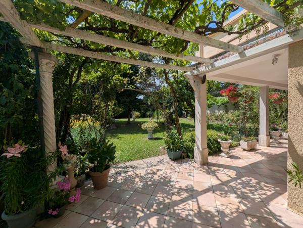 Maison de standing situé à quelques minutes de la douane de Ve