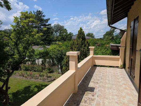 Maison de standing situé à quelques minutes de la douane de Ve