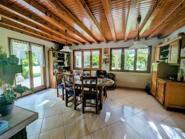 Maison de standing situé à quelques minutes de la douane de Ve