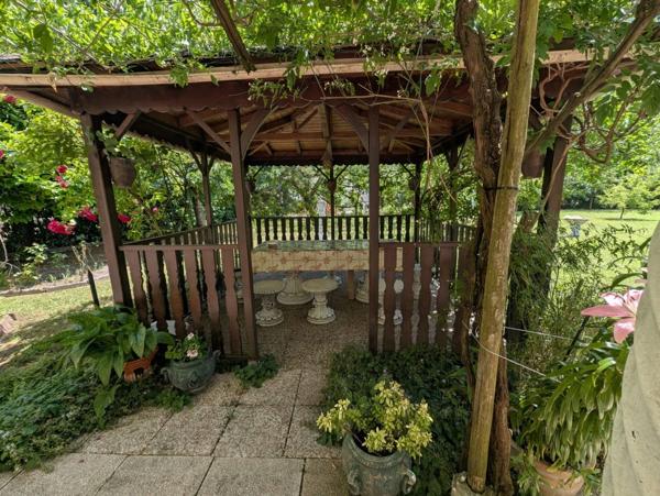 Maison de standing situé à quelques minutes de la douane de Ve