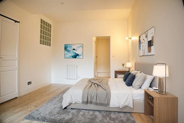 Appartement à vendre 7 pièces PUTEAUX (92)