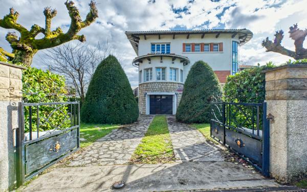 Maison à vendre    5 pièces •  Pessac