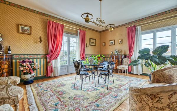 Maison à vendre    5 pièces •  Pessac