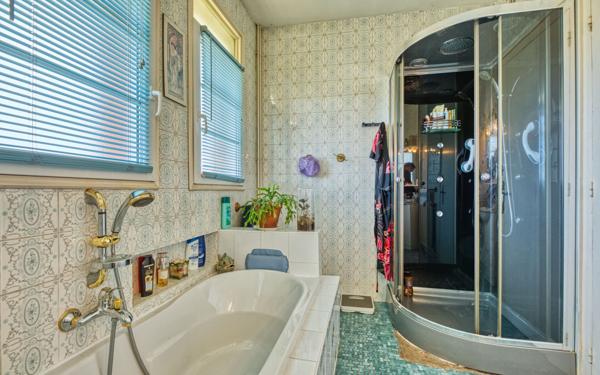 Maison à vendre    5 pièces •  Pessac