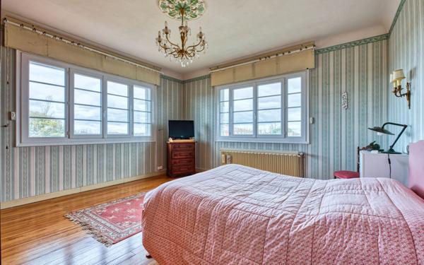 Maison à vendre    5 pièces •  Pessac