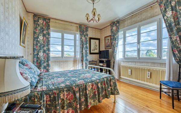 Maison à vendre    5 pièces •  Pessac