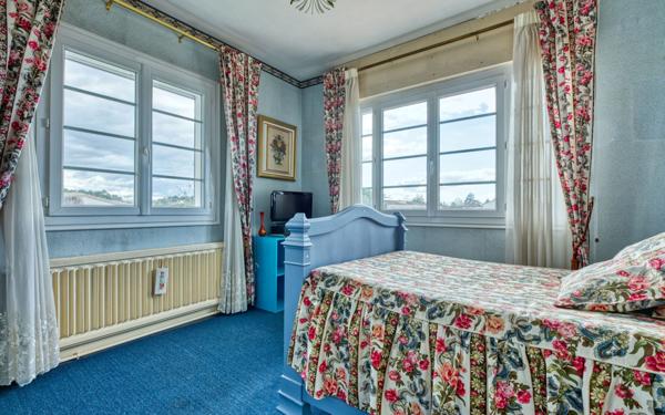 Maison à vendre    5 pièces •  Pessac