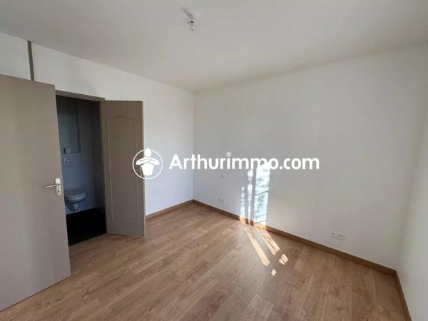 Vente                                                      Immeuble
                        
                                         196 m2                     à Bagnoles-de-l'Orne-Normandie