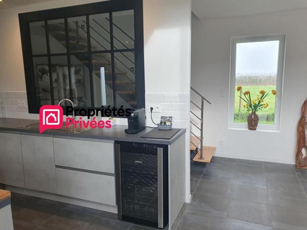 Séchoir entièrement rénové -180 m2 - terrasses- piscine