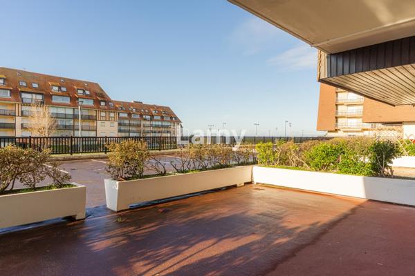 Appartement, terrasse, cave et parking