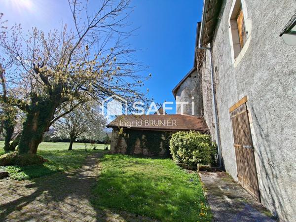 Maison forte avec 13 hectares de terrain