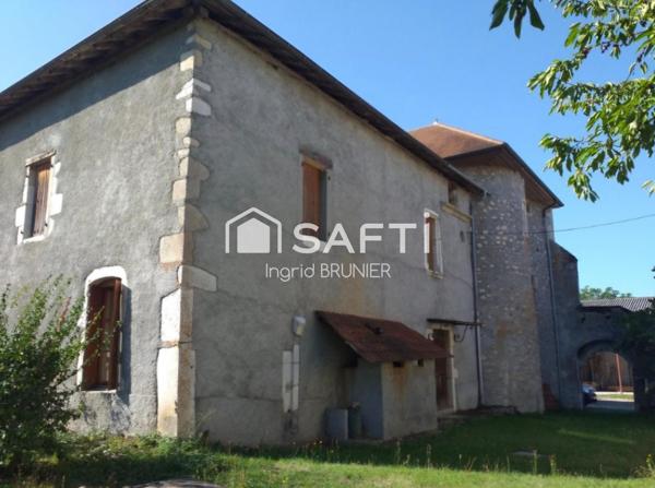 Maison forte avec 13 hectares de terrain