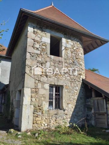 Maison forte avec 13 hectares de terrain