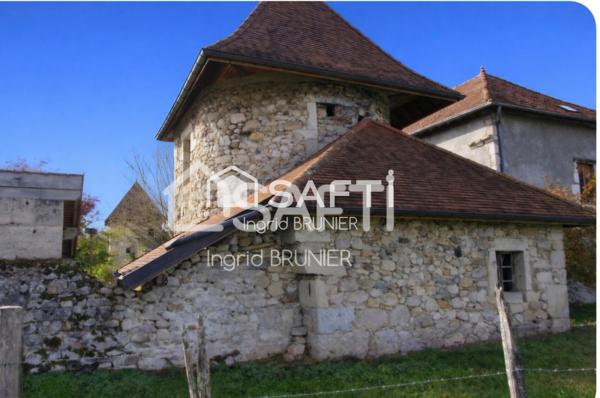 Maison forte avec 13 hectares de terrain