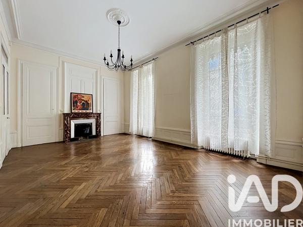 Appartement à vendre 7 pièces 187,41 m² Lyon 7