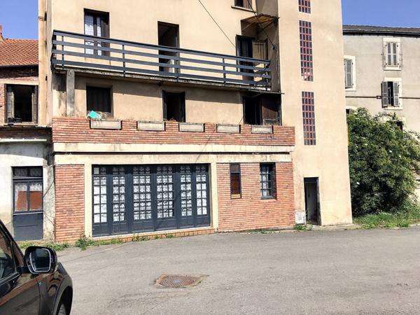 Saint-Éloy-les-Mines (63700) IMMEUBLE A RESTAURER A ST ELOY LES MINES (ANCIEN HOTEL)