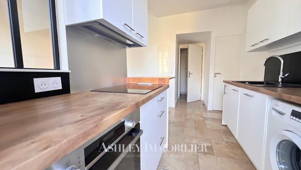 APPARTEMENT A LOUER TYPE 4 AVEC TERRASSE - CENTRE VILLE DE LA ROCHELLE