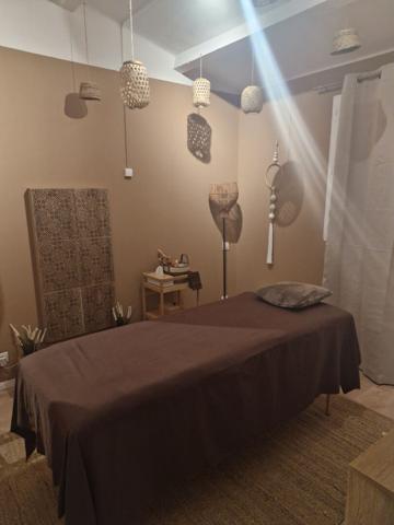 local Sollies Ville 70 m2 ZA 1er étage