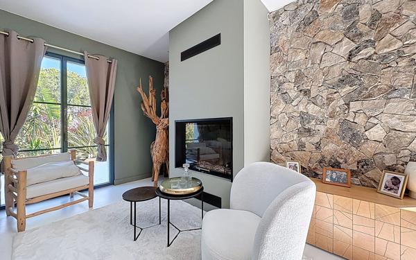 Maison à vendre    4 pièces •  Anglet