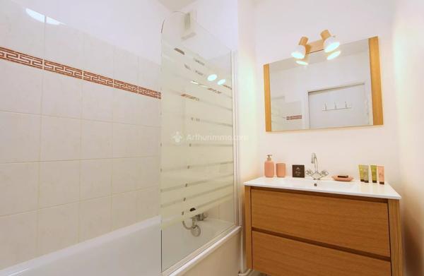Vente                                                      Appartement
                        
                     3 pièces                      61 m2                     à Serris