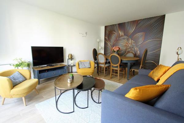 Vente                                                      Appartement
                        
                     3 pièces                      61 m2                     à Serris