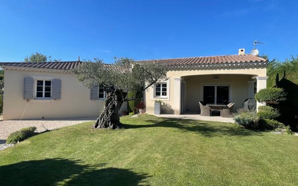 Maison à vendre    4 pièces •  Saint-Saturnin-lès-Avignon