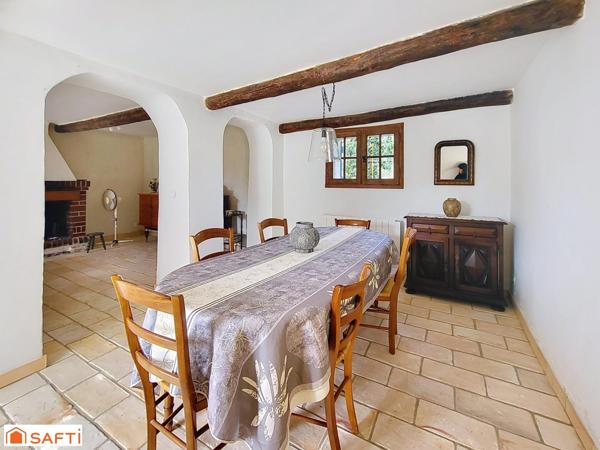 Ancien mazet T6 avec piscine et garage