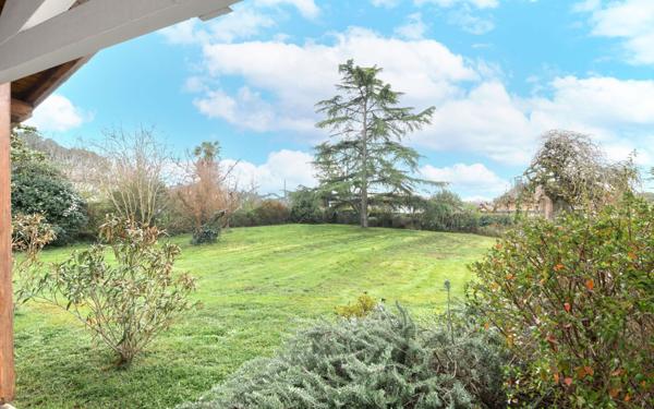Maison à vendre    5 pièces •  Saint-Geniès-Bellevue