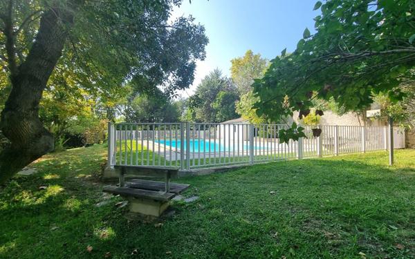 Appartement à vendre    1 pièce • 25,04 m2 Marseille 13