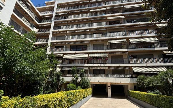 Appartement à vendre    2 pièces • 53,63 m2 Cannes