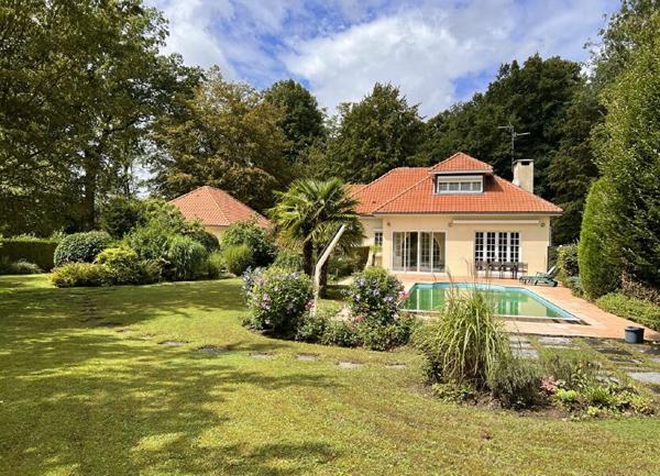 Maison à vendre    5 pièces • 166 m2 Mérignies