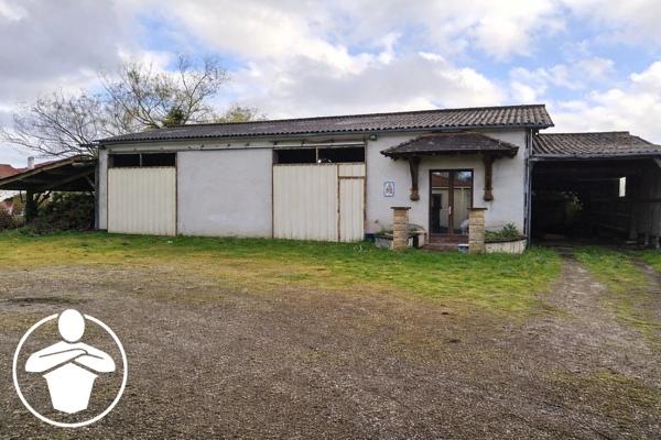 Vente                                                      Local commercial
                        
                     1 pièces                      200 m2                     à Villeneuve-sur-Lot