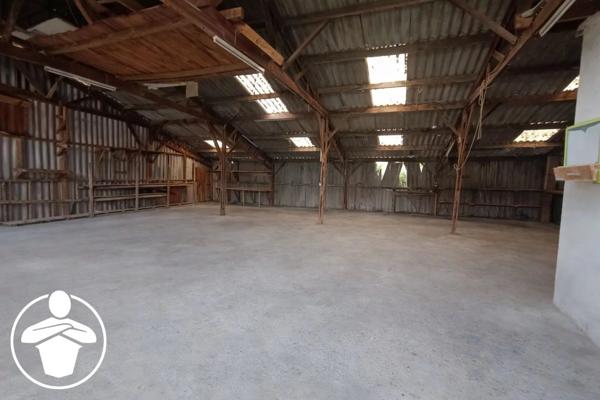 Vente                                                      Local commercial
                        
                     1 pièces                      200 m2                     à Villeneuve-sur-Lot