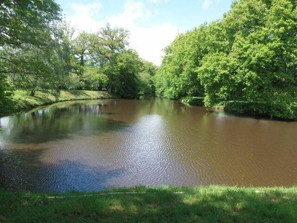 Maison à vendre    4 pièces •  Saint-Agnant-de-Versillat