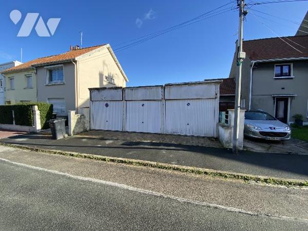 CALAIS SECTEUR AVENUE BLERIOT TERRAIN CONSTRUCTIBLE AVEC 3 GARAGES
