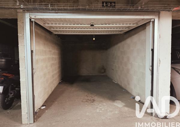 Parking à vendre 75 m² Paris 11